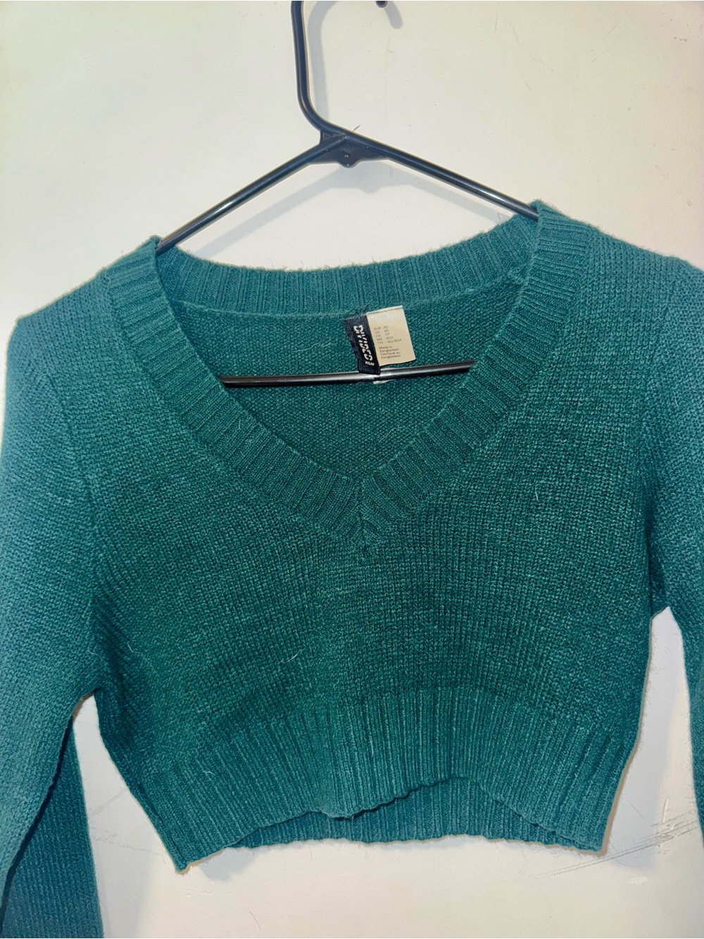 H&M green V-Neck Cropped Sweater